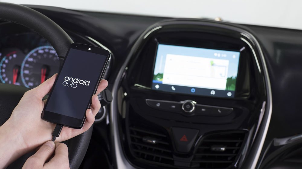 Cruze 2016 tương thích với Android Auto và Apple CarPlay.