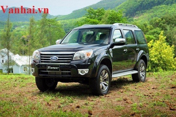 Dịch vụ cho thuê xe 7 chỗ Ford Everest giá rẻ tại Hà Nội