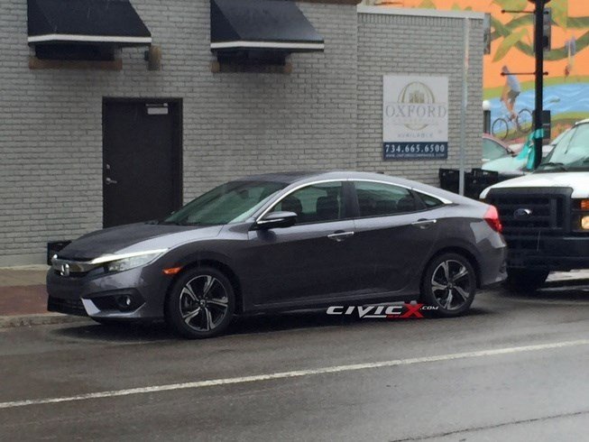 Honda Civic 2016 thể thao và hầm hố