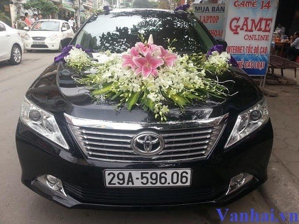  Cho thuê xe cưới Toyota Camry 2.5Q giá rẻ tại Hà Nội