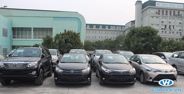 Cho thuê xe ô tô 4 chỗ theo tháng giá rẻ tại Hà Nội
