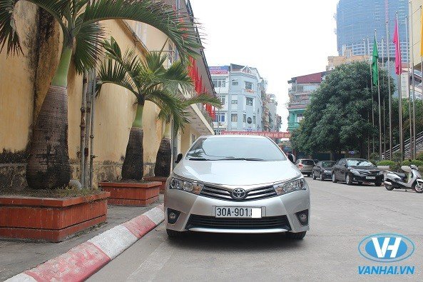 Cho thuê xe 4 chỗ đi công tác giá rẻ tại Hà Nội