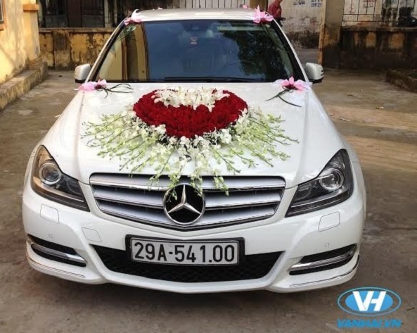 Cho thuê xe cưới Mercerdec giá rẻ nhất tại Hà Nội