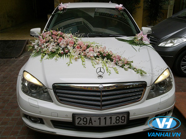 Mẫu xe cưới hiện đại được Vân Hải phục vụ khách hàng