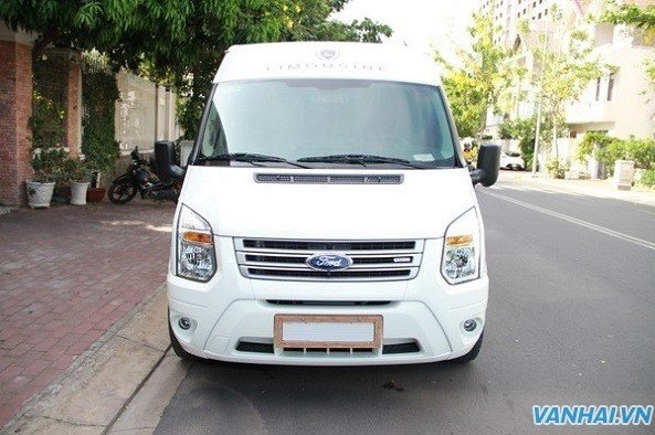 Mẹo thuê xe Ford Dcar President giá rẻ nhất tại Hà Nội