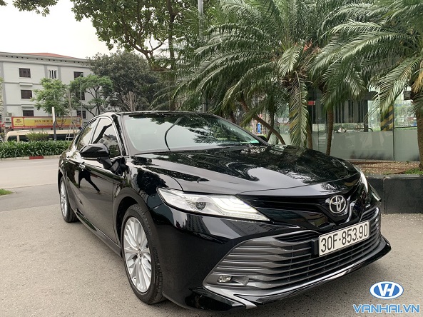 Thuê xe  4 chỗ Toyota Camry 2.5 Q tại Vân Hải 