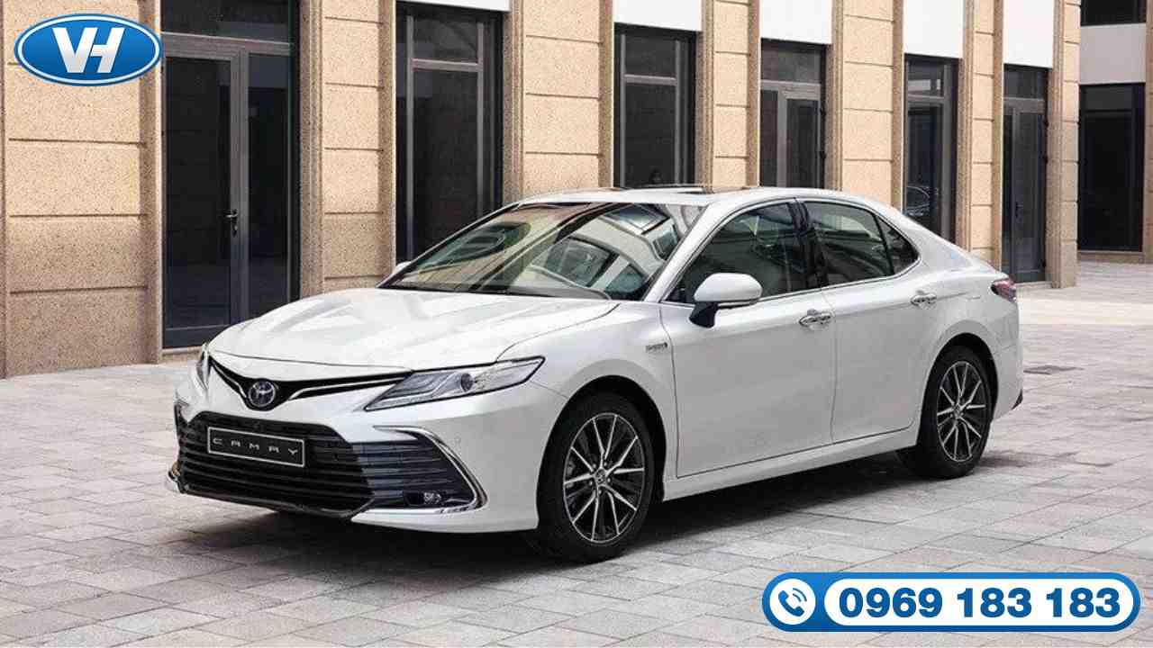 Cho thuê xe 4 chỗ Toyota Camry 2024 theo tháng tại Hà Nội