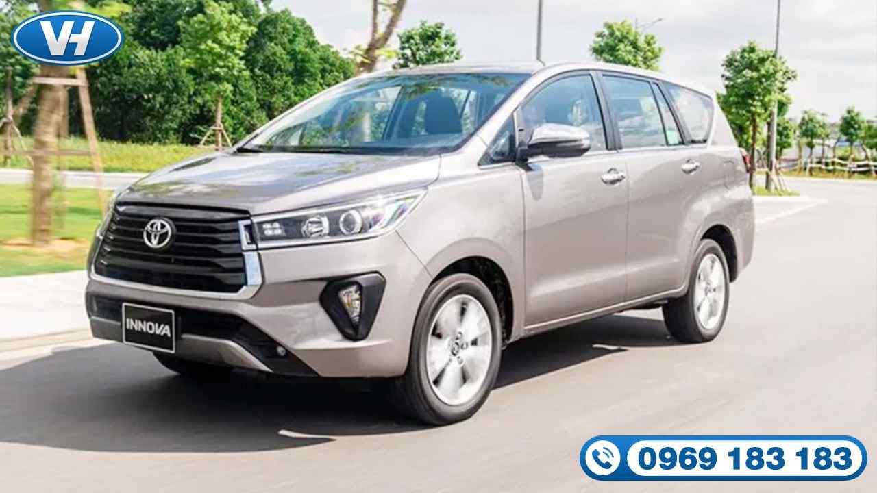 Cho thuê xe 7 chỗ Toyota Innova 2023 theo tháng tại Hà Nội