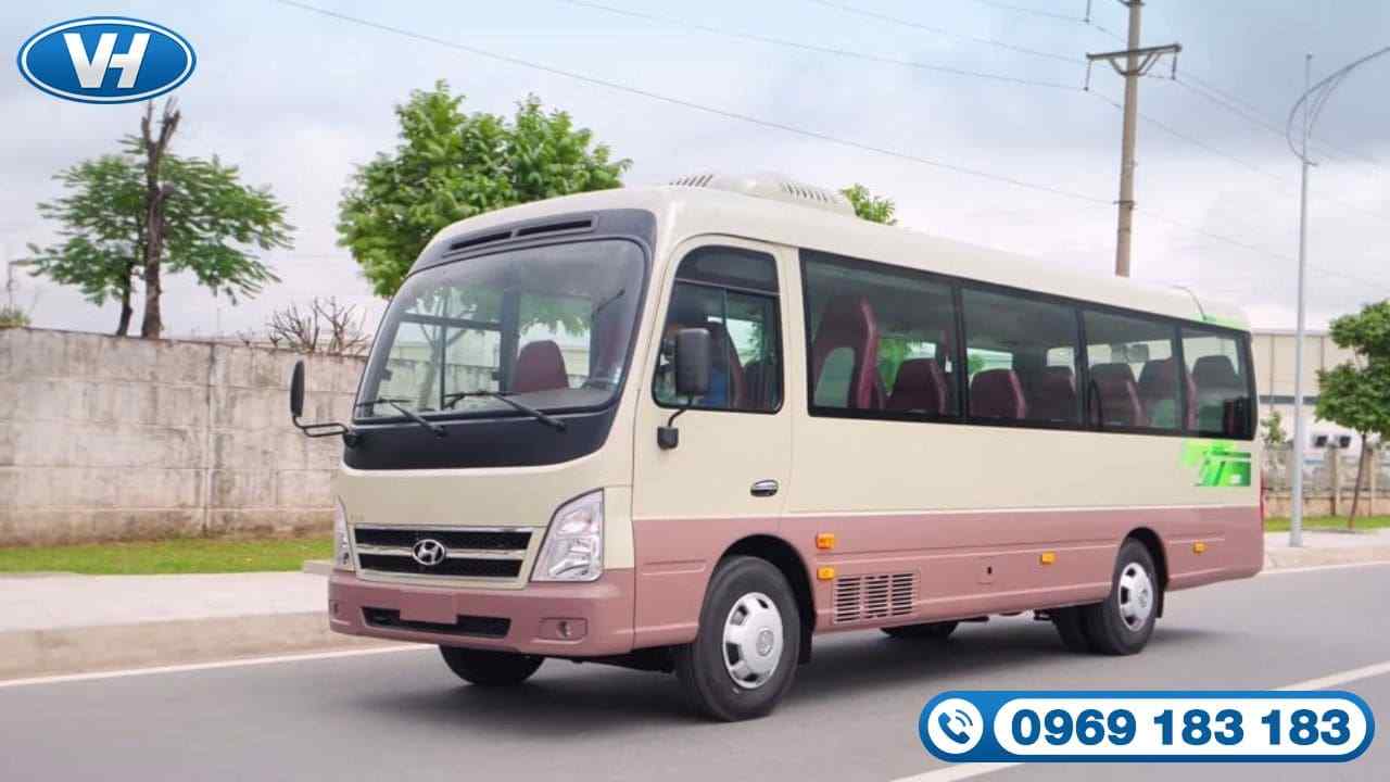 Thủ tục cho thuê xe cưới 29 chỗ Hyundai County 2024 tiện ích