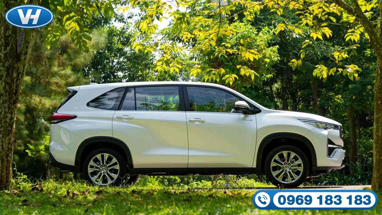 Vân Hải cho thuê xe cưới 7 chỗ Toyota Innova với giá hợp lý