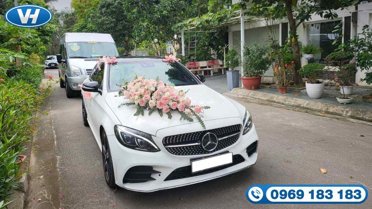 Thủ tục đặt dịch vụ thuê xe cưới Mercedes C300 đơn giản