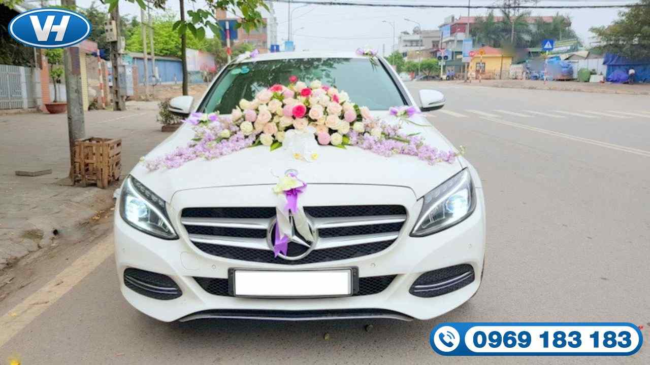 Bảng giá cho thuê xe cưới Mercedes E240 cạnh tranh