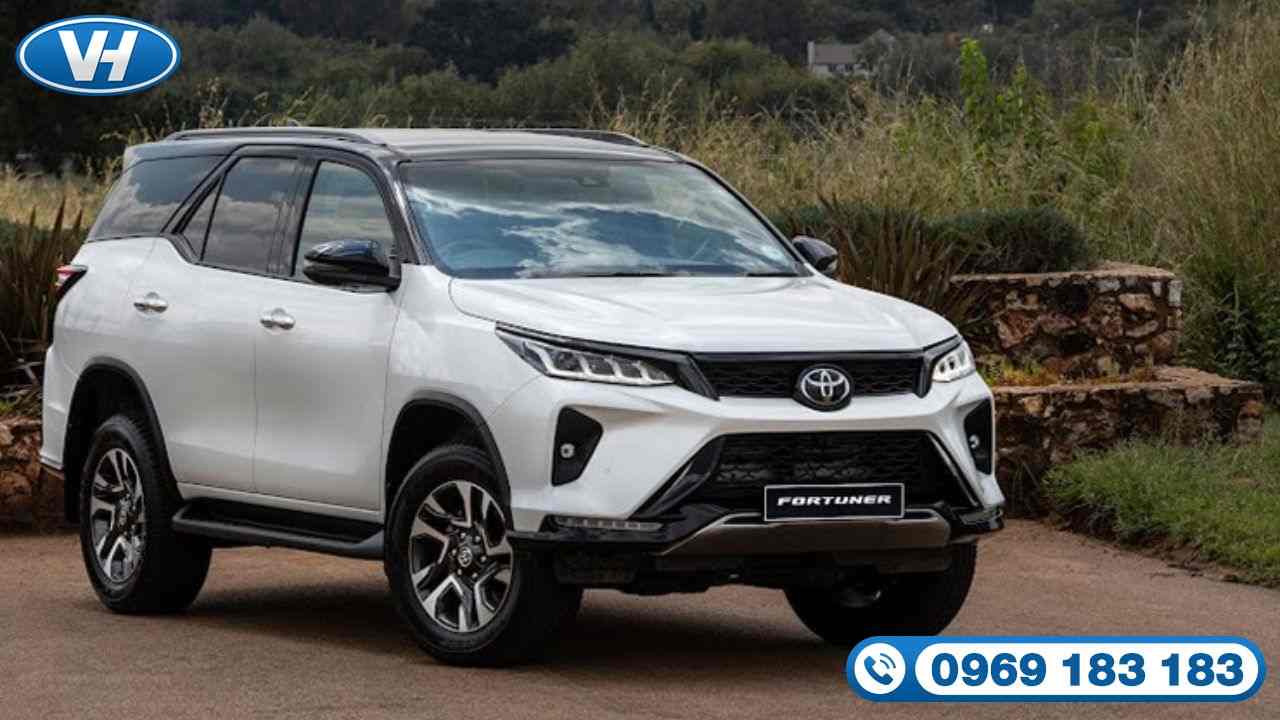 Xe Toyota Fortuner 2024 sở hữu thiết kế hiện đại