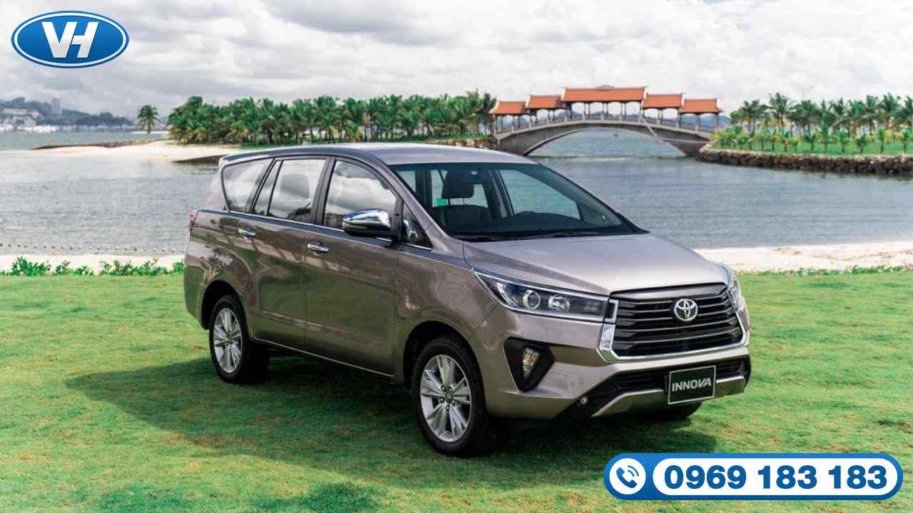 Thủ tục đặt xe tháng 7 chỗ Toyota Innova 2024 nhanh chóng