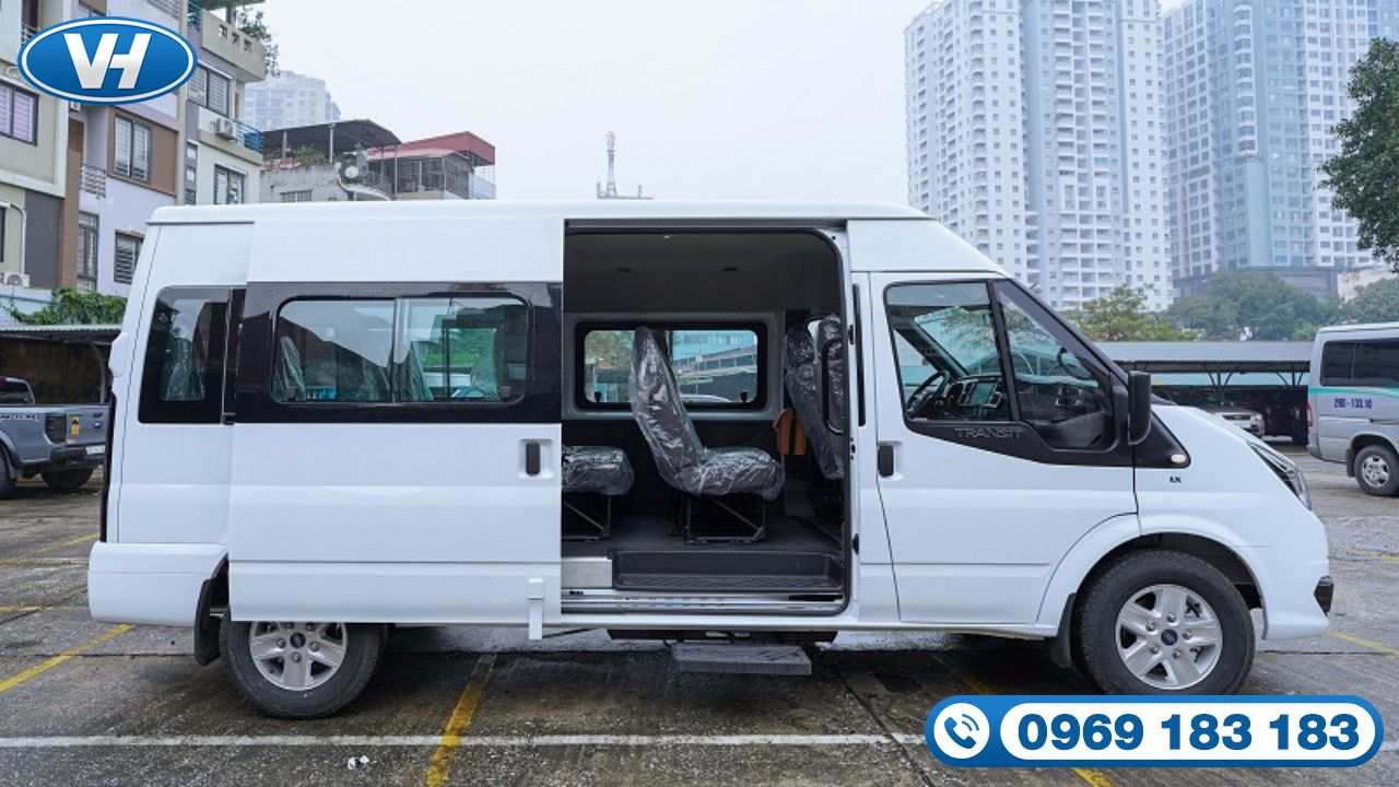 Dịch vụ cho thuê xe 16 chỗ Ford Transit 2023 được quan tâm