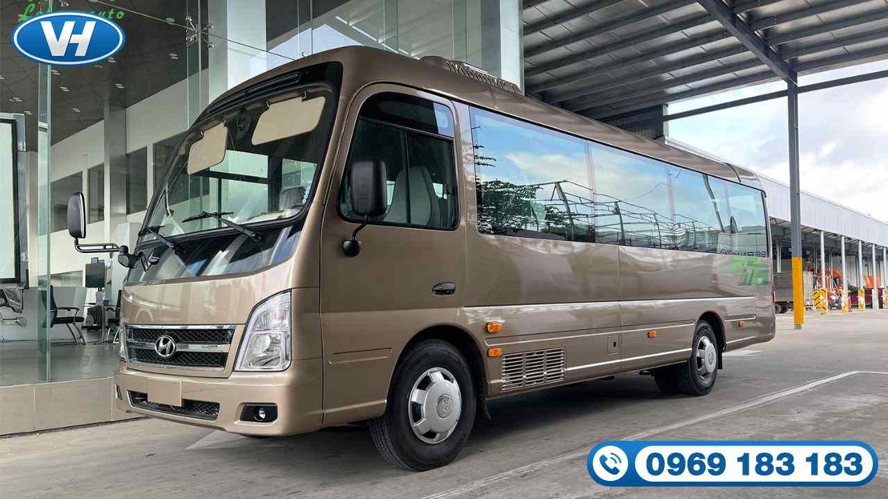 Cho thuê xe du lịch 29 chỗ Hyundai County 2024 tại Hà Nội