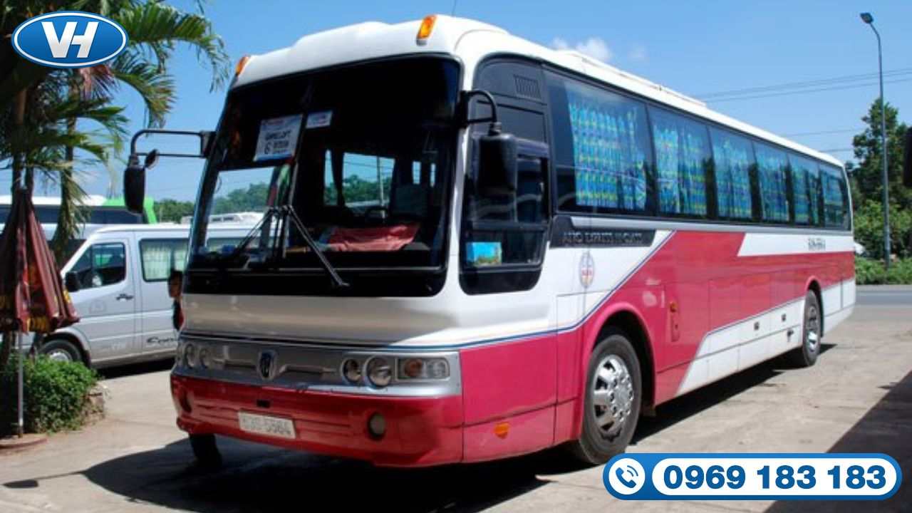 Cho thuê xe du lịch 45 chỗ Hyundai Hi-class tại Hà Nội