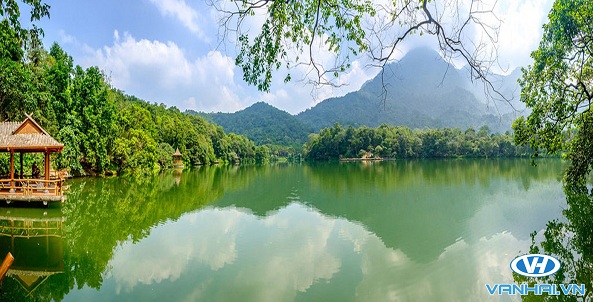 Cảnh quan xinh đẹp của khu du lịch Thiên Sơn