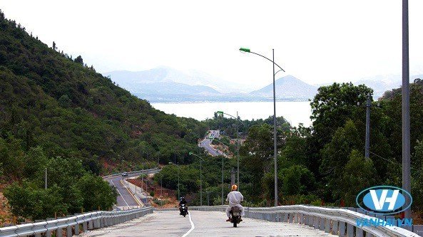 Cung đường ven biển DT702 tuyệt đẹp nối Phan Rang và Cam Ranh