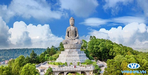 Chùa Phật Tích là điểm du lịch tâm linh nổi tiếng