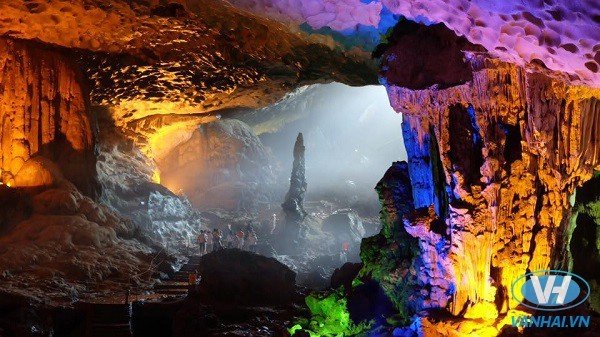 Vịnh Hạ Long còn có rất nhiều hang động đẹp