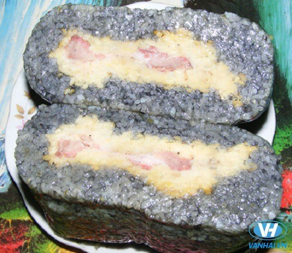 Bánh chưng đen – món đặc sản dân tộc của người Thái