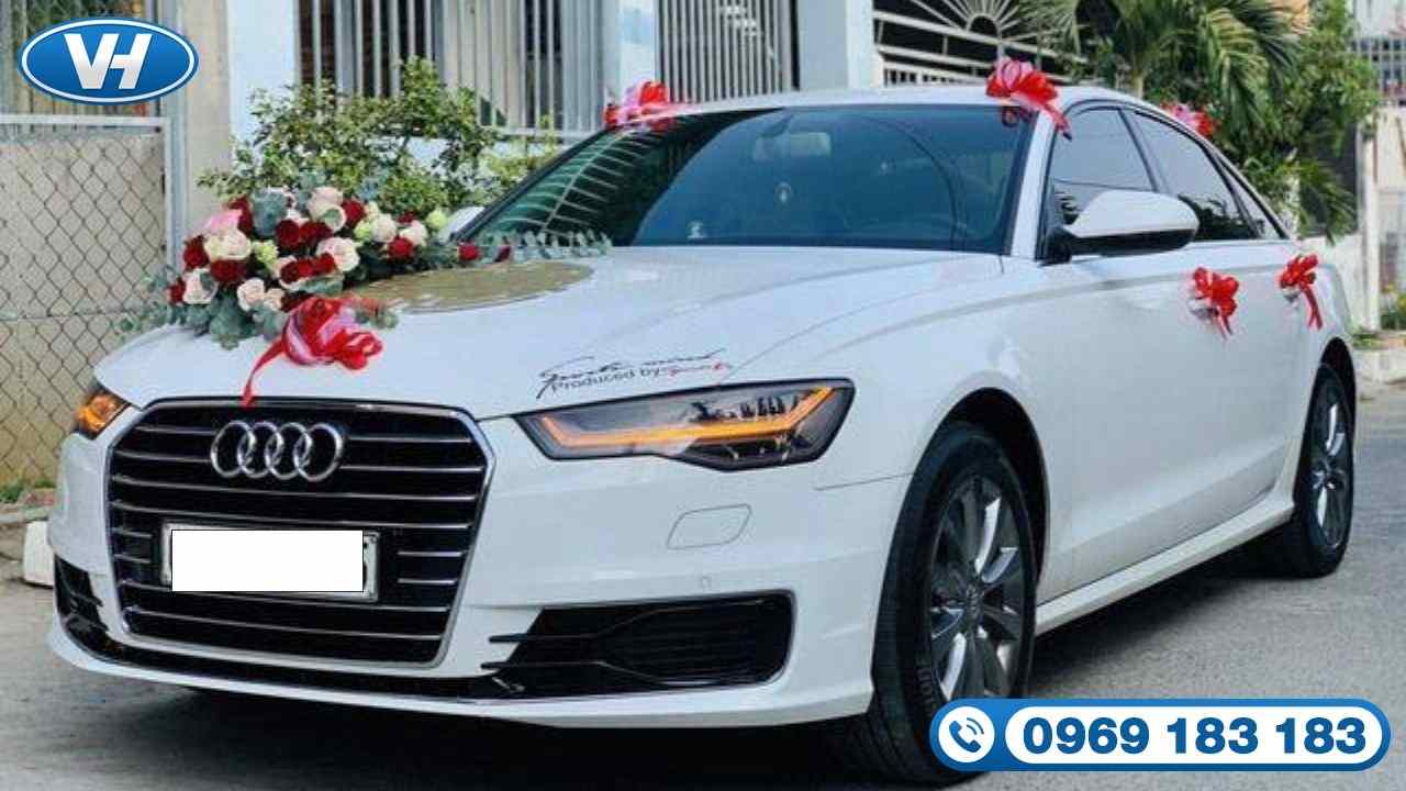 Cho thuê xe cưới Audi A4 của công ty Vân Hải