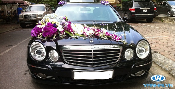 Mẫu xe cưới Mercedes được thiết kế cầu kỳ, đẹp mắt
