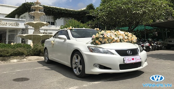 Mẫu xe cưới Lexus của công ty Vân Hải