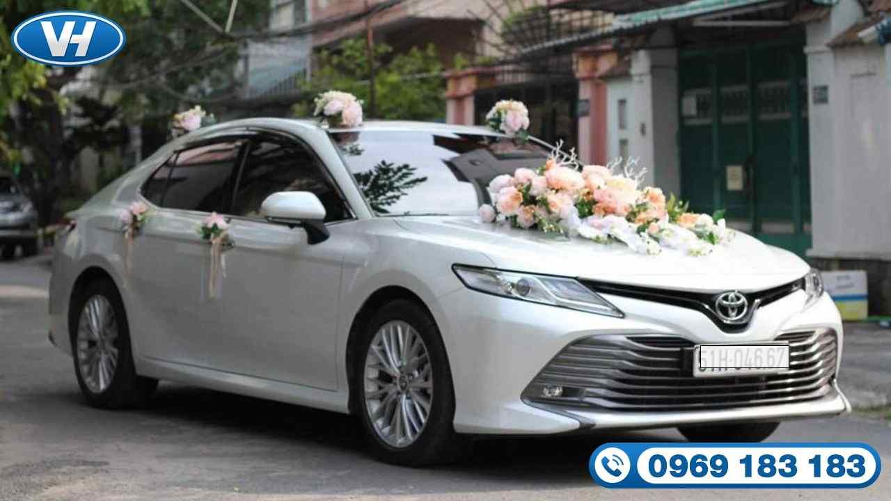 Dịch vụ cho thuê xe cưới Toyota Camry được ưa chuộng