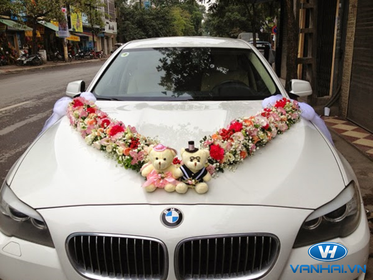 Cho thuê xe cưới 4 chỗ BMW sang trọng nhất Hà Nội 