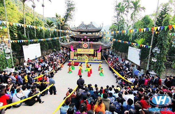 Lễ hội chùa Hương, lễ hội lớn của miền Bắc