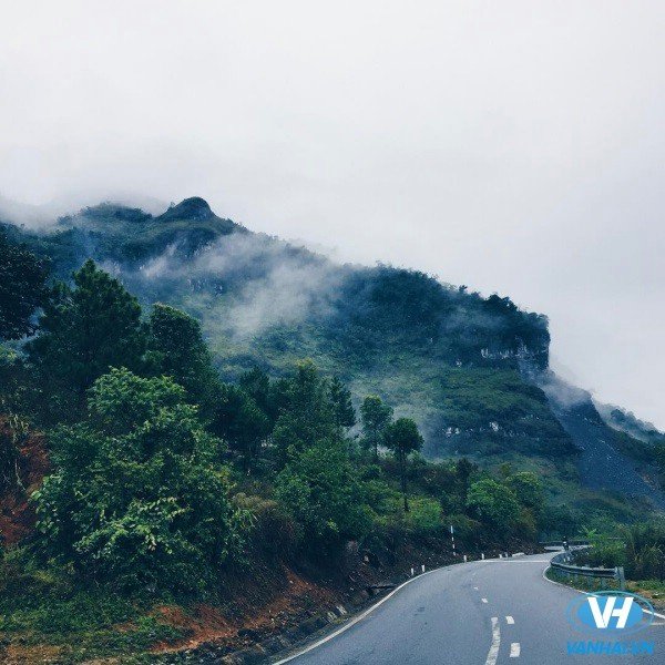 Cung đường lên Điện Biên lãng mạn chìm trong mây khói