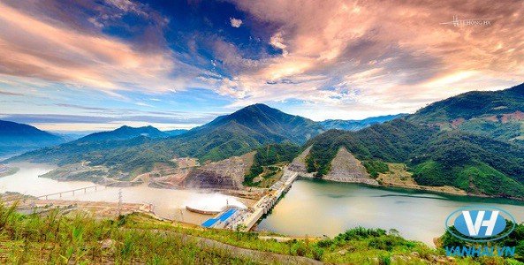 Thủy điện Lai Châu nằm giữa ngút ngàn núi non kỳ vỹ và kiêu hùng