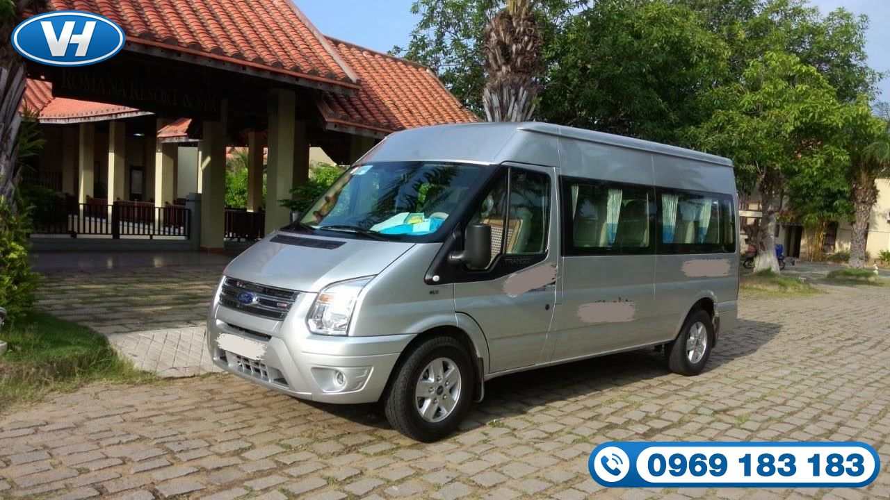 Vân Hải cho thuê xe 16 chỗ Ford Transit hiện đại, tiện nghi