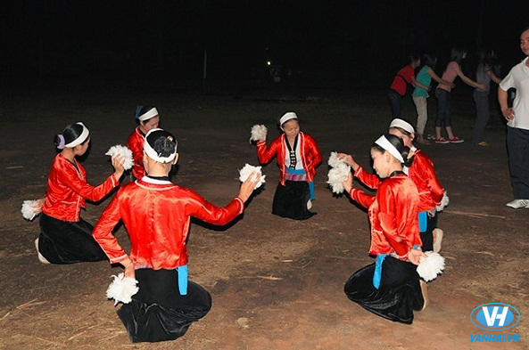  Điệu múa truyền thống của dân tộc Thái