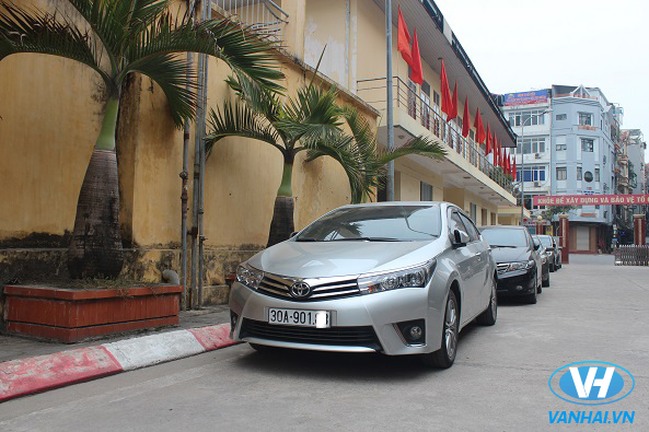 Thuê xe 4 chỗ giá rẻ tại công ty Vân Hải