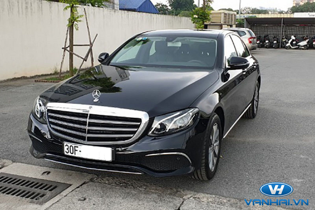 Đơn vị cho thuê xe 4 chỗ Mercedes E200 giá rẻ tại Hà Nội