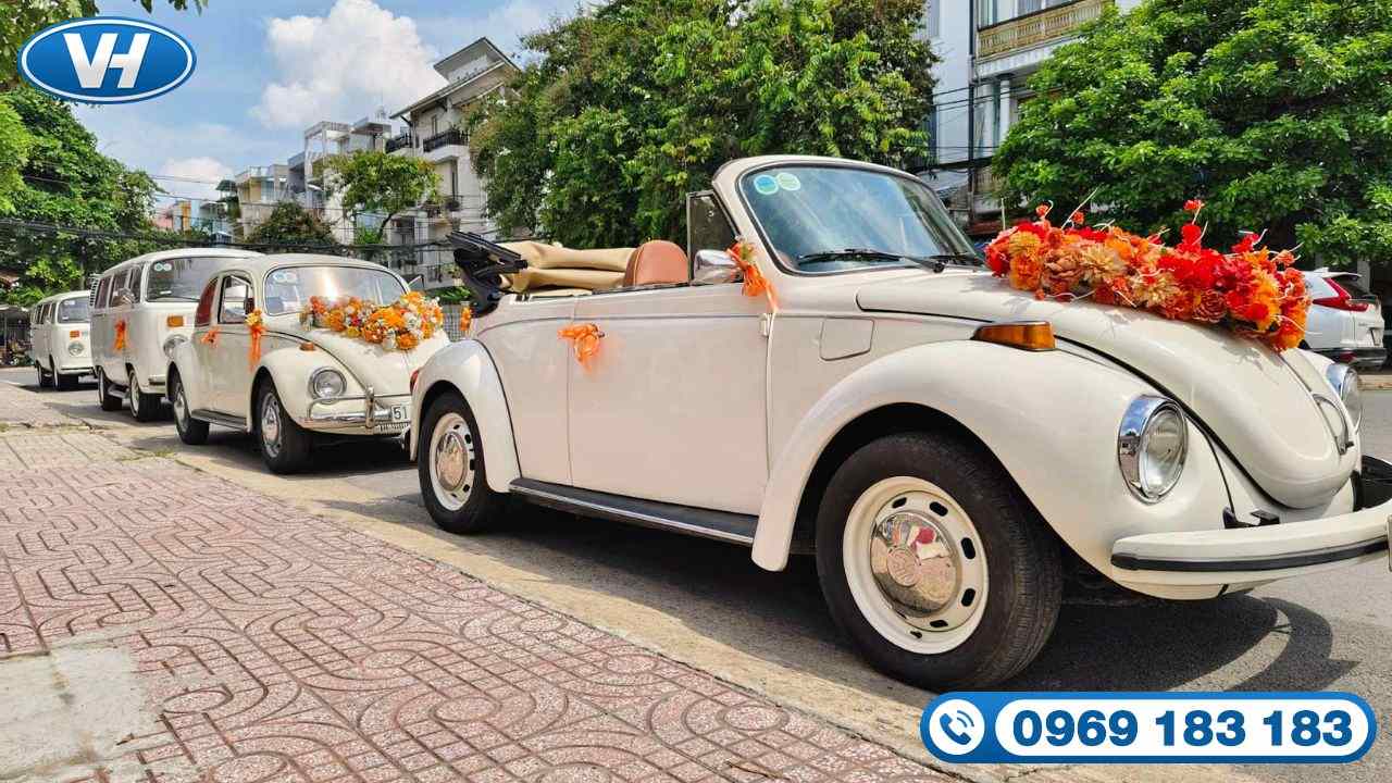 Một mẫu xe cưới được trang trí vô cùng tinh tế