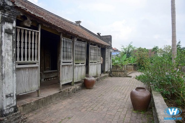 Nhà Bá Kiến với kiến trúc độc đáo tồn tại hơn 100 năm