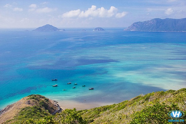 Ghé thăm đảo Thoi Xanh với khung cảnh hoang sơ