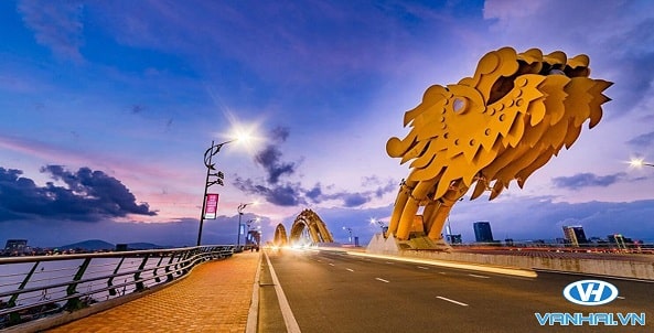 Check-in cầu Rồng nổi tiếng Đà Nẵng