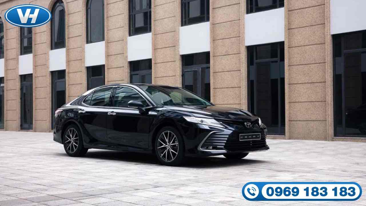 Thuê xe 4 chỗ Camry tại huyện Ứng Hòa với giá rẻ