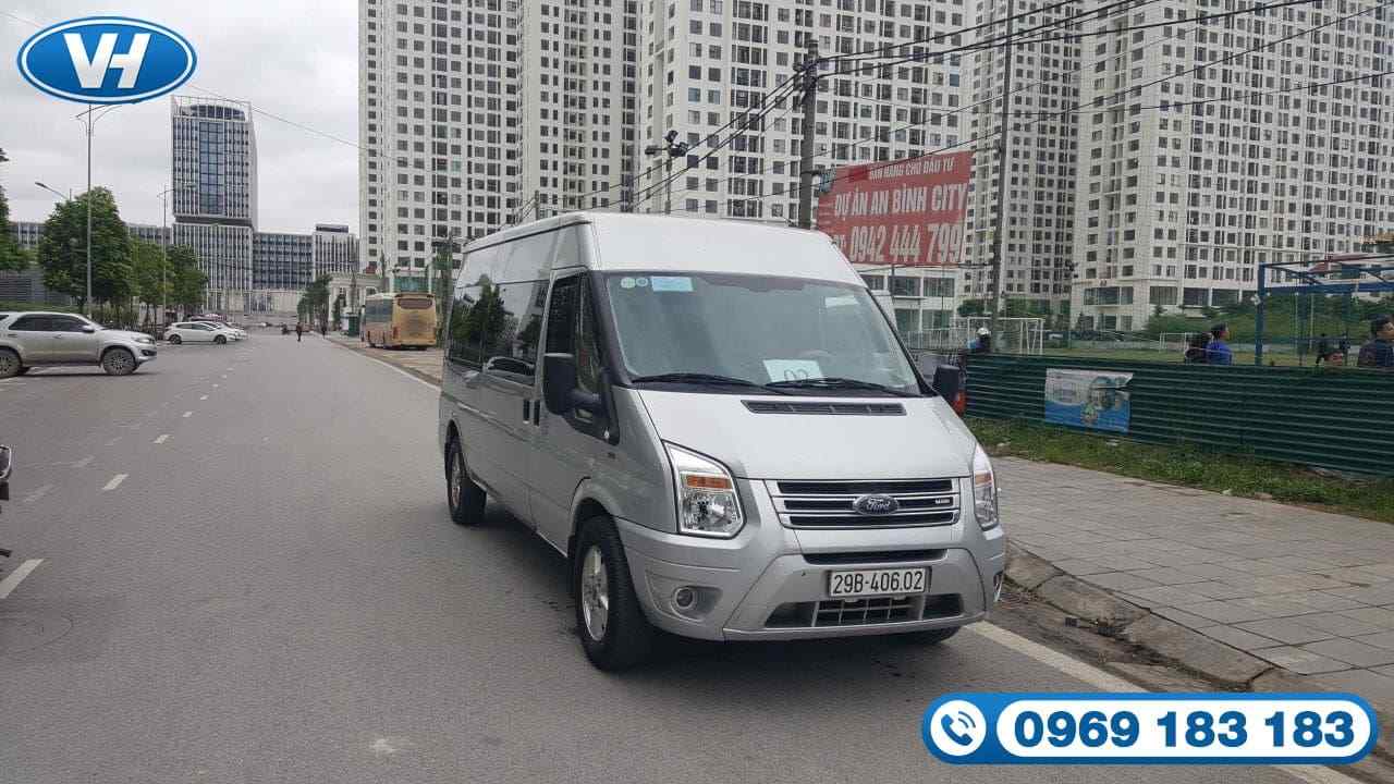 Báo giá cho thuê xe 16 chỗ Ford Transit tại Cầu Giấy ưu đãi