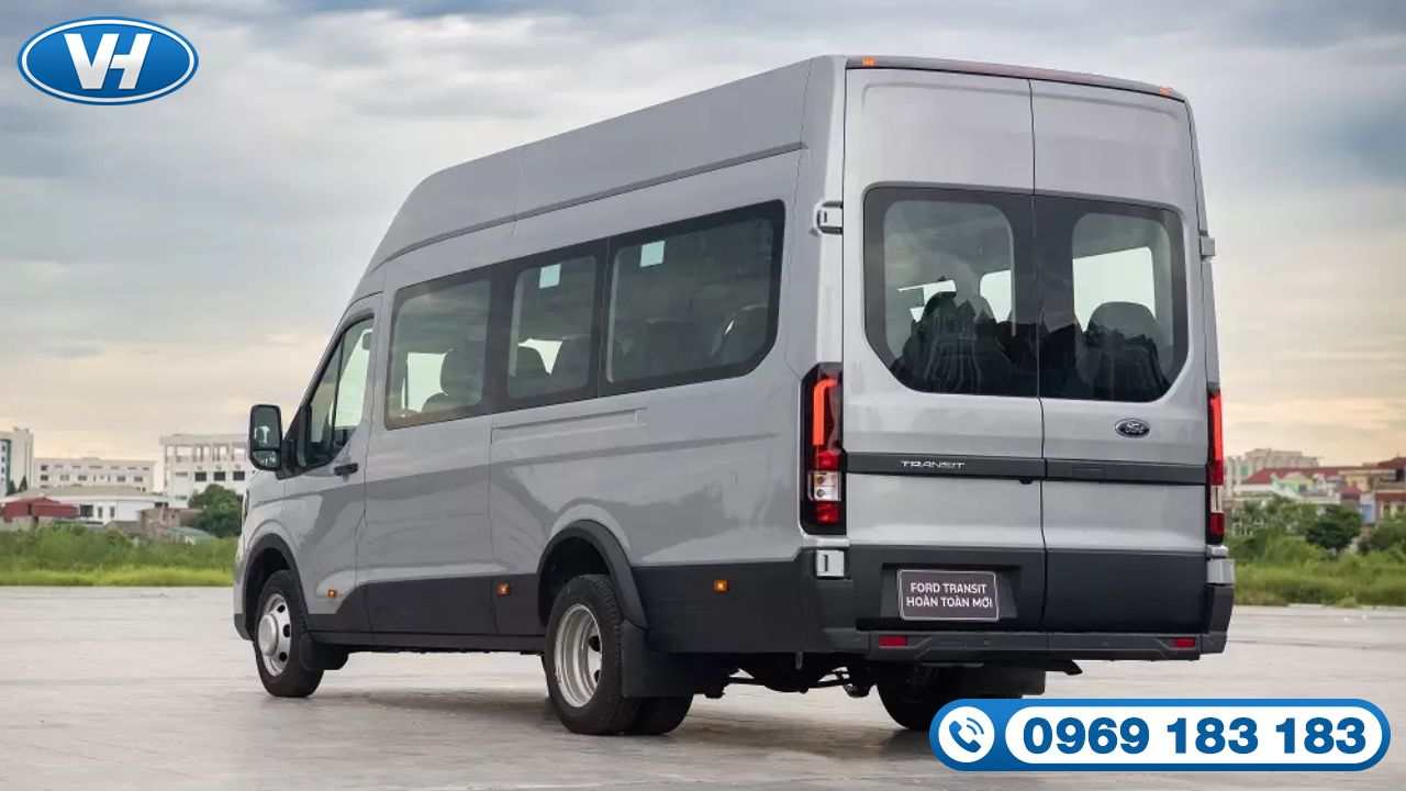 Giá thuê xe du lịch 16 chỗ Transit Premium tại Mê Linh ưu đãi