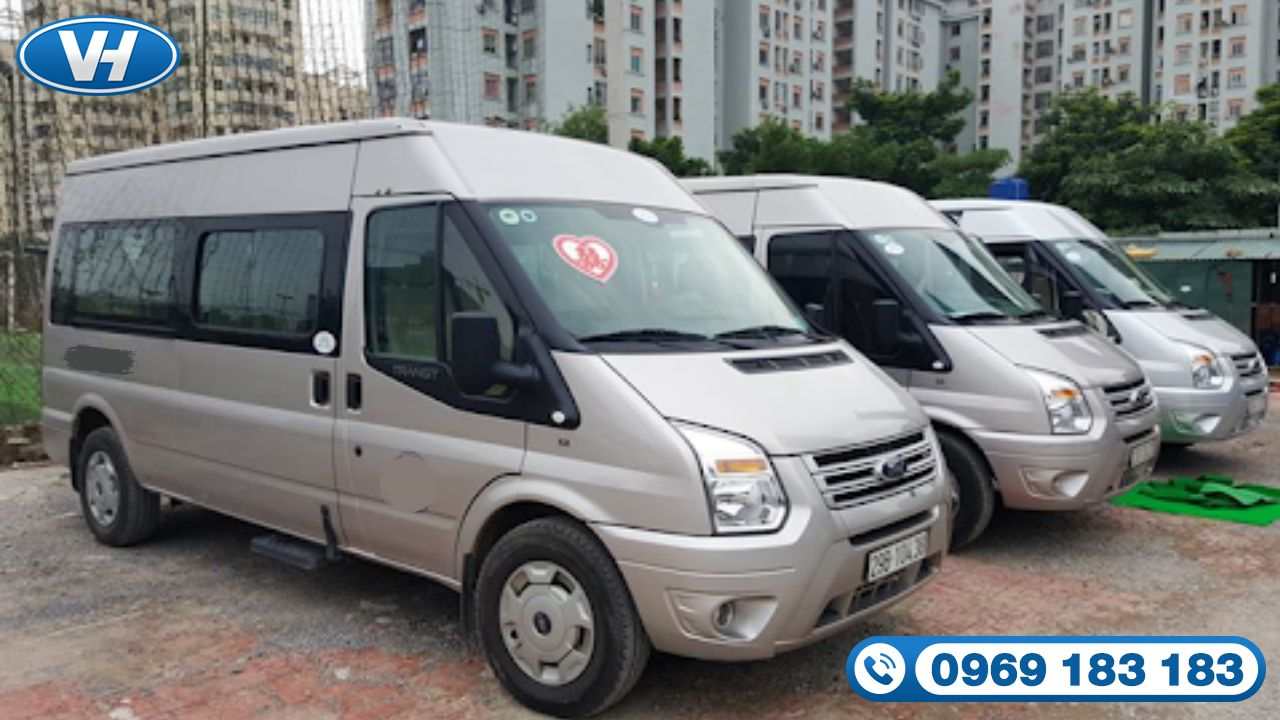 Giá cho thuê xe  Ford Transit Premium 1 ngày của Vân Hải cạnh tranh