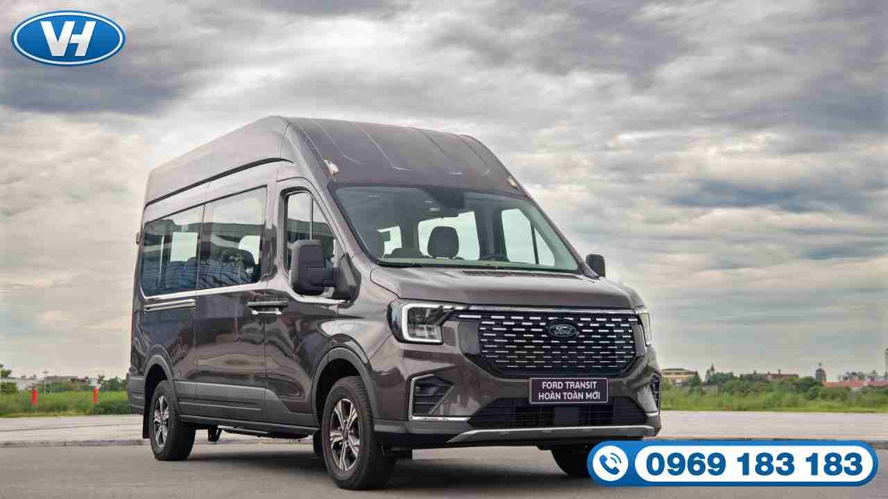 Vân Hải cho thuê xe Ford Transit Premium đi trong ngày giá ưu đãi