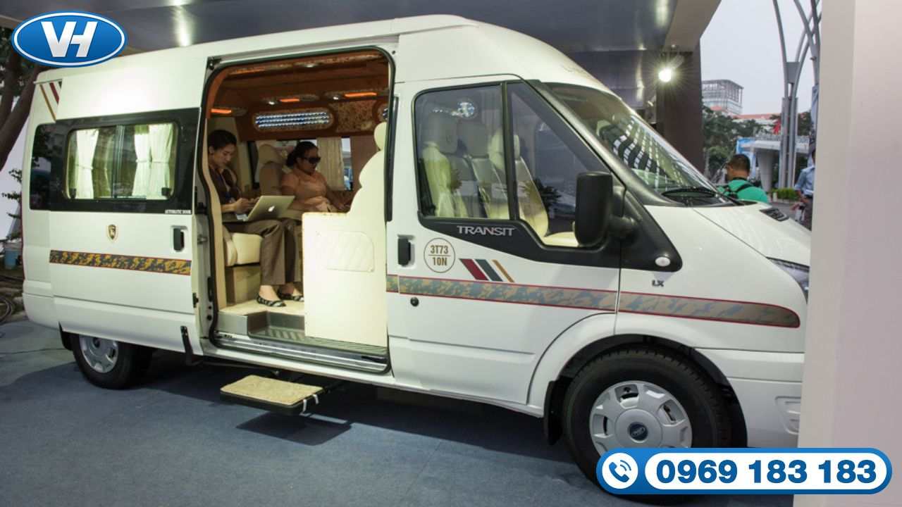 Báo giá thuê xe tự lái thường rẻ hơn so với xe có lái