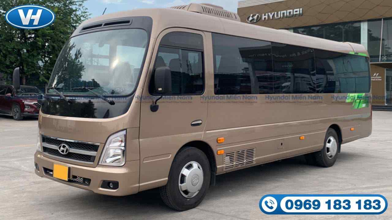 Thuê xe là phương án được các đoàn khách nước ngoài lựa chọn