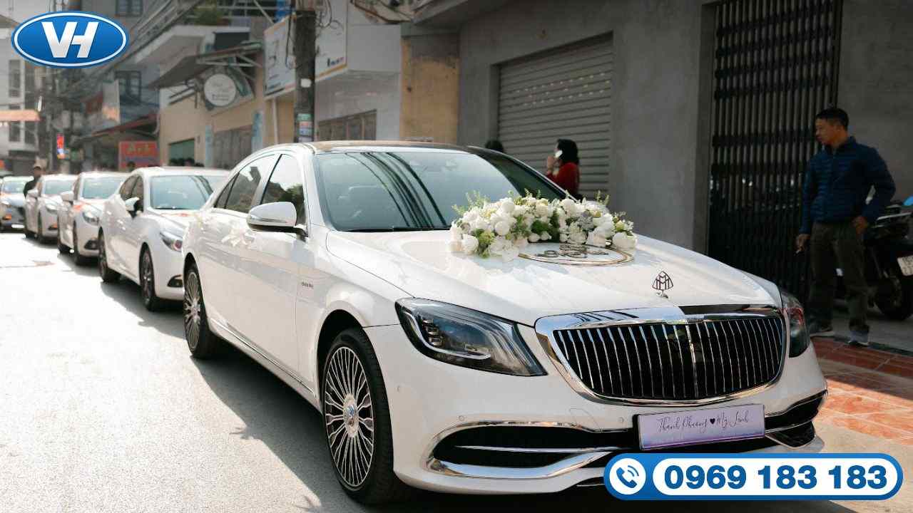 Xe hoa cưới được trang trí ấn tượng, giúp ngày vui thêm đẳng cấp